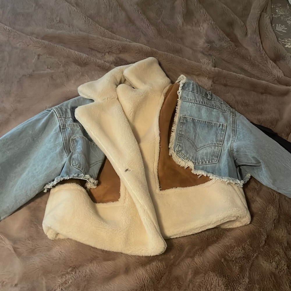 Cute semi-cropped denim patch jacket